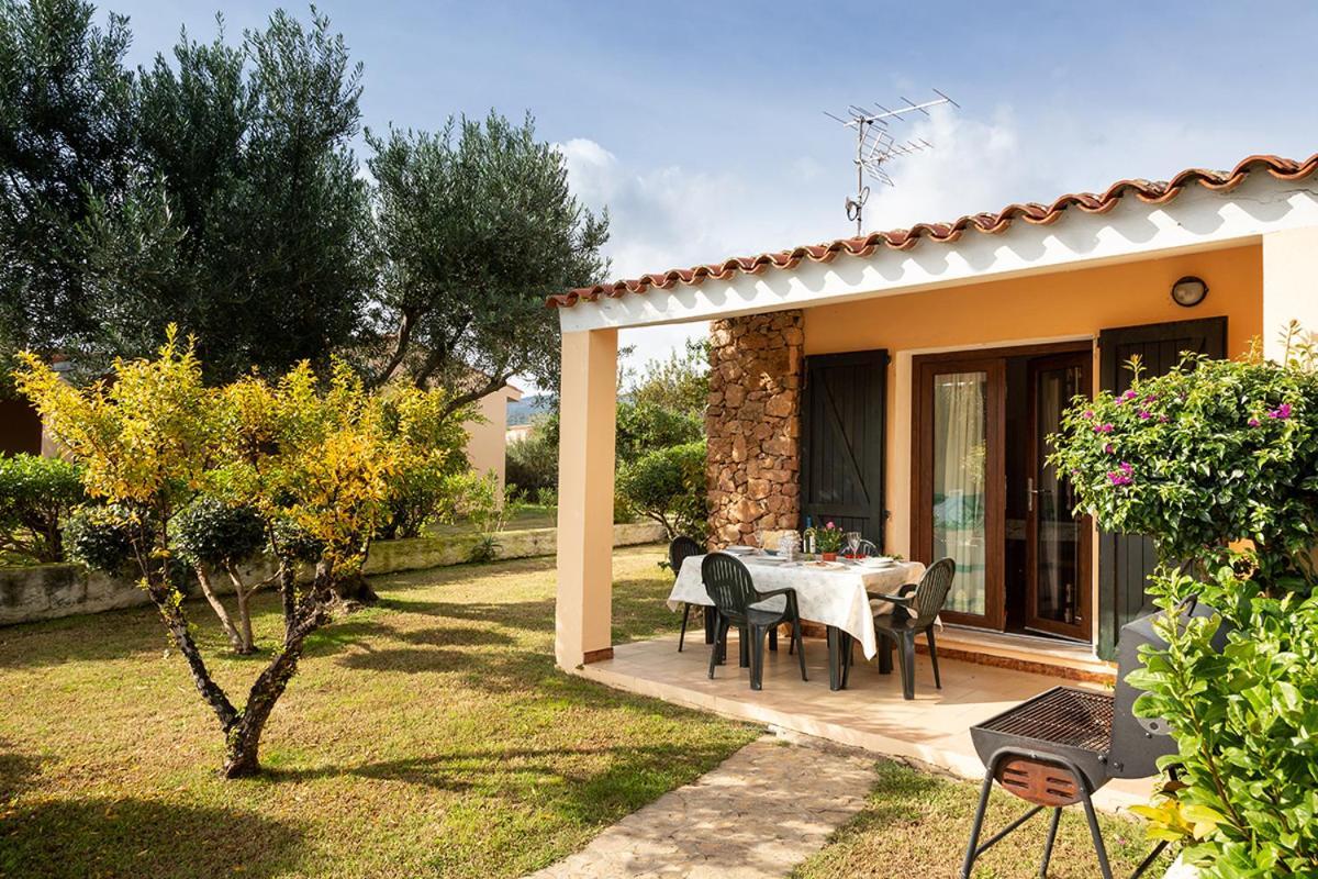 Residence Il Melograno San Teodoro  Buitenkant foto