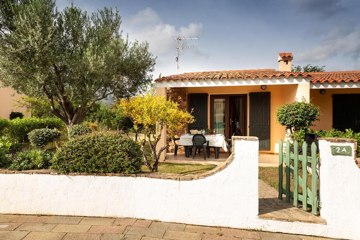 Residence Il Melograno San Teodoro  Buitenkant foto