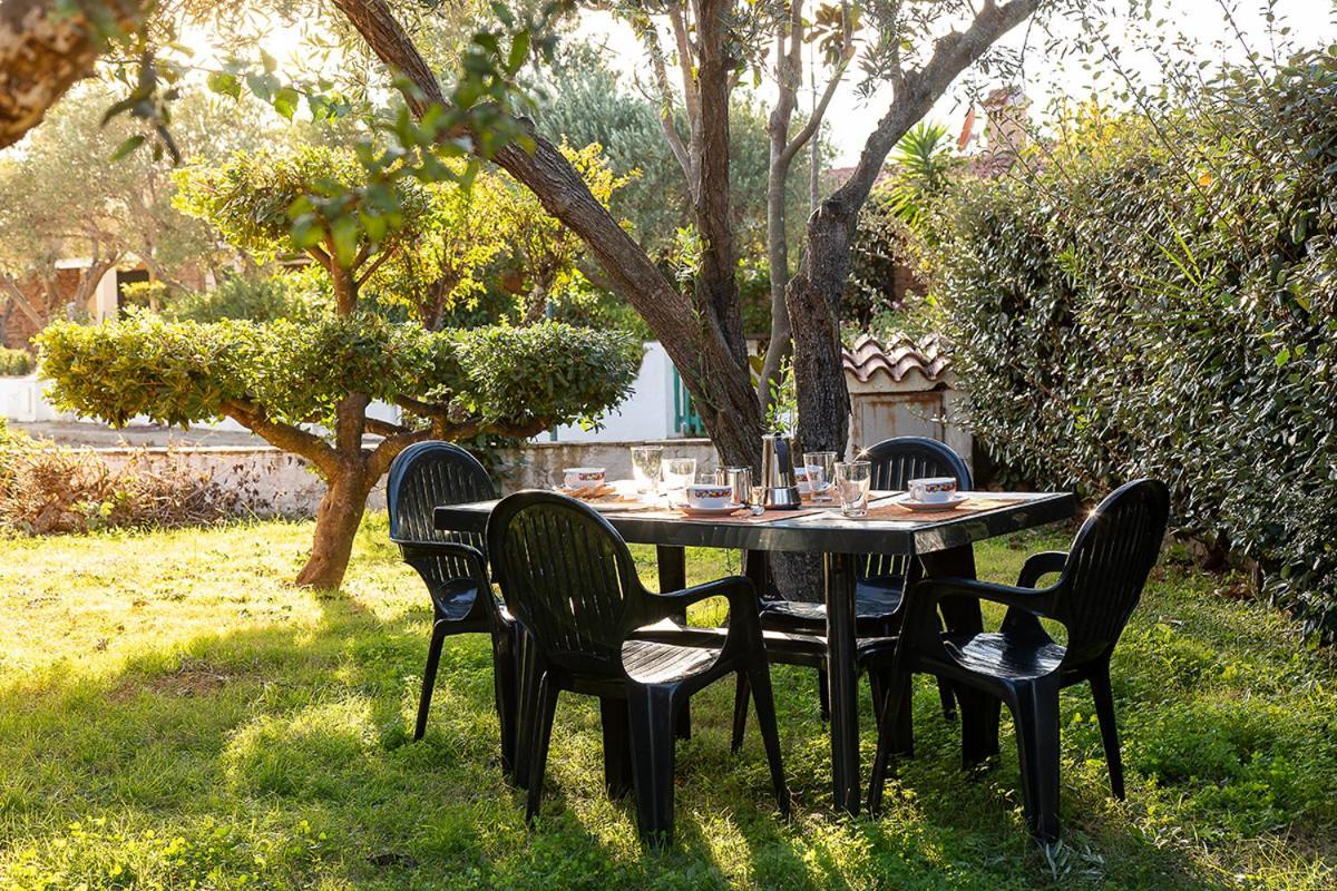 Residence Il Melograno San Teodoro  Buitenkant foto