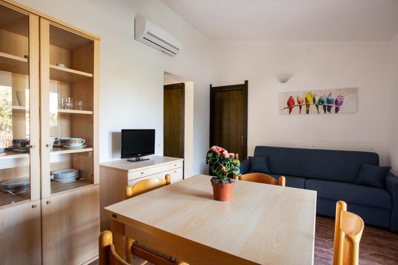 Residence Il Melograno San Teodoro  Buitenkant foto