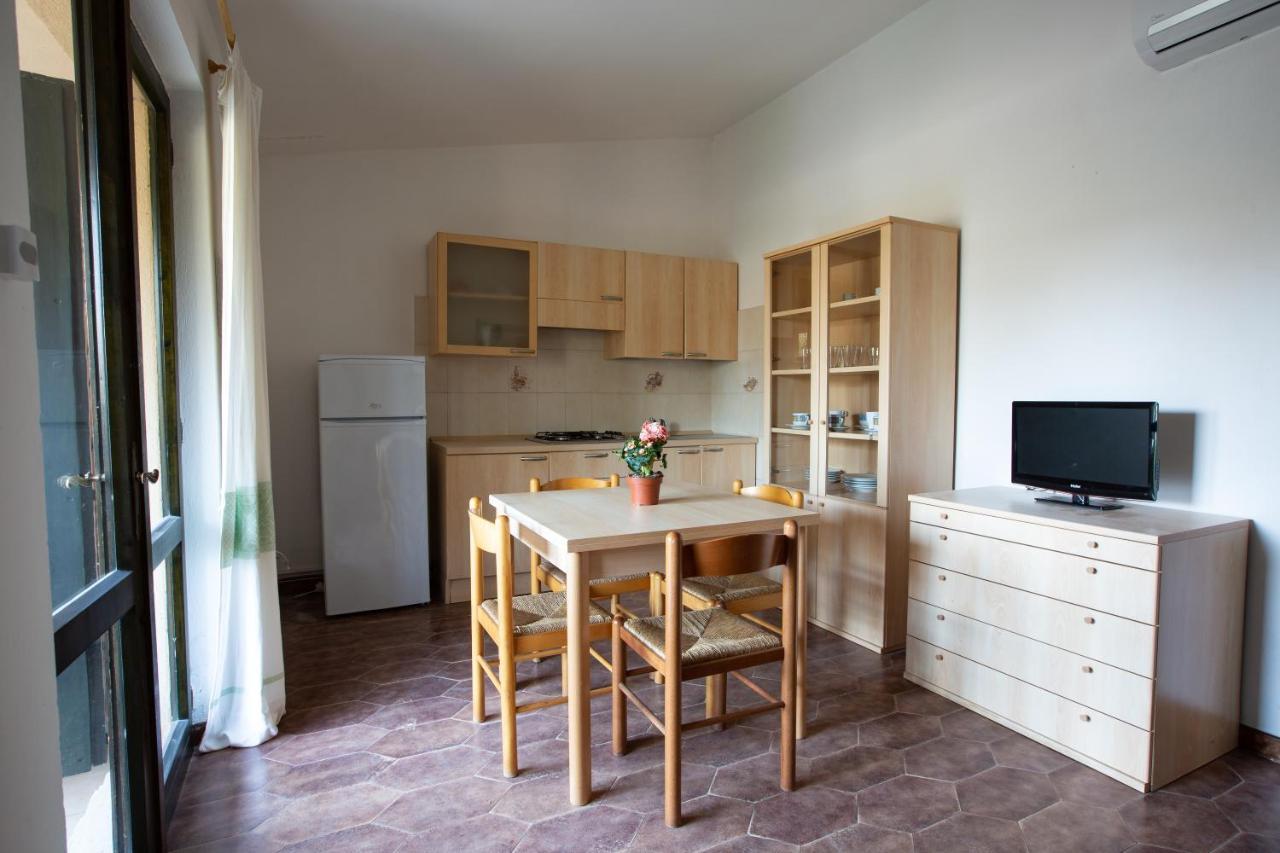 Residence Il Melograno San Teodoro  Buitenkant foto
